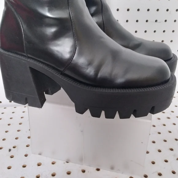 Women's Black Anke Boots | Chunky Low Platform Cothic Black Heel Booties Sz 9US - Picture 9 of 13